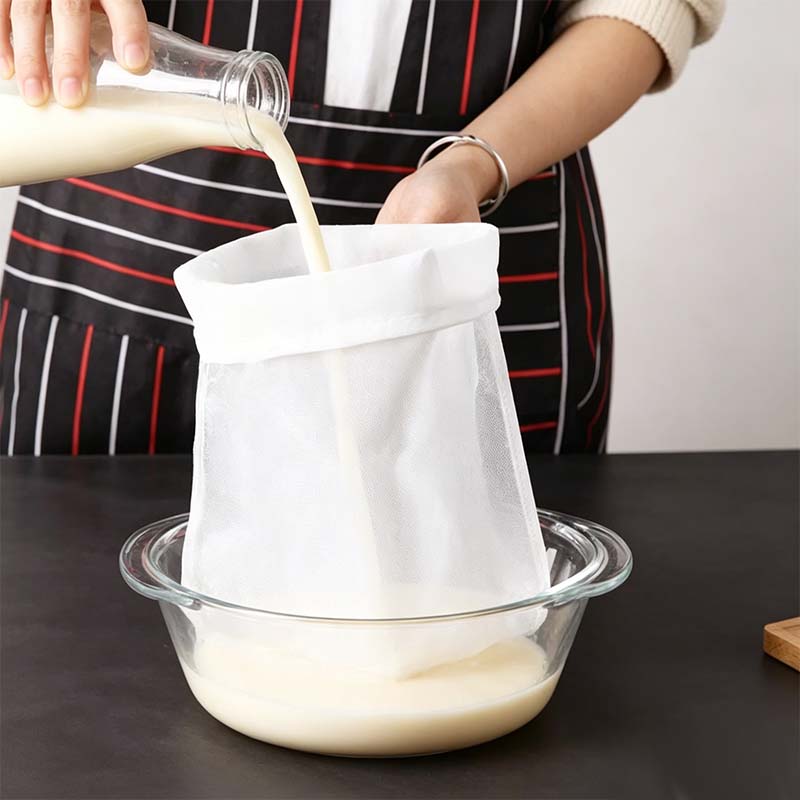 Strainer Bag – High-density mesh, drawstring & reusable. Smooth filtering